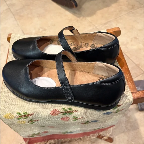Taos chorus black leather Mary Jane style shoes comfort quality $170 sz 9 - Picture 5 of 16
